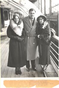 Babe Ruth, Claire & Julia Ruth on Vacation